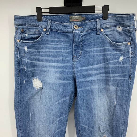Torrid Jeans Boyfriend Straight Stretch Blue Distressed - Picture 5 of 13